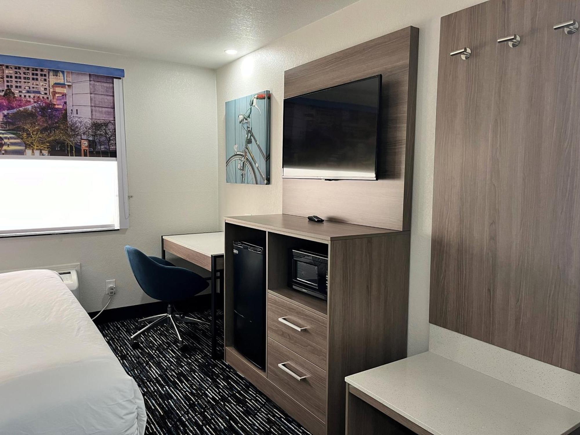 Baymont By Wyndham Indianapolis Northeast Hotel Eksteriør billede